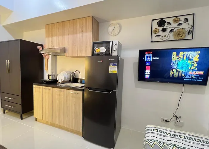 In Front Of Vista Mall Taguig And Near Bgc Free Wifi Netflix Hbo 21st * Manila